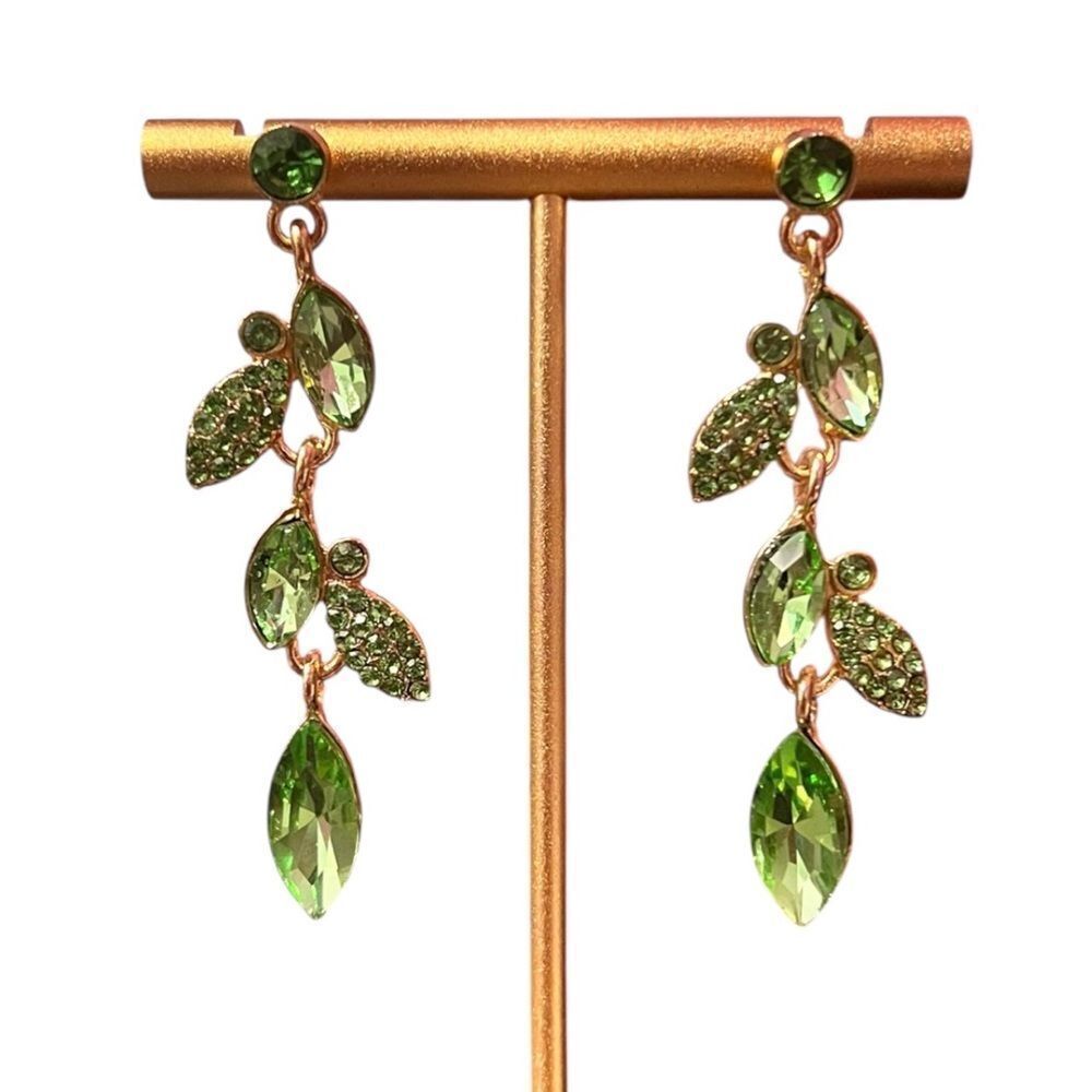 💎2/$30💎 Elegant Green Crystal Leaf Gold Tone Earrings